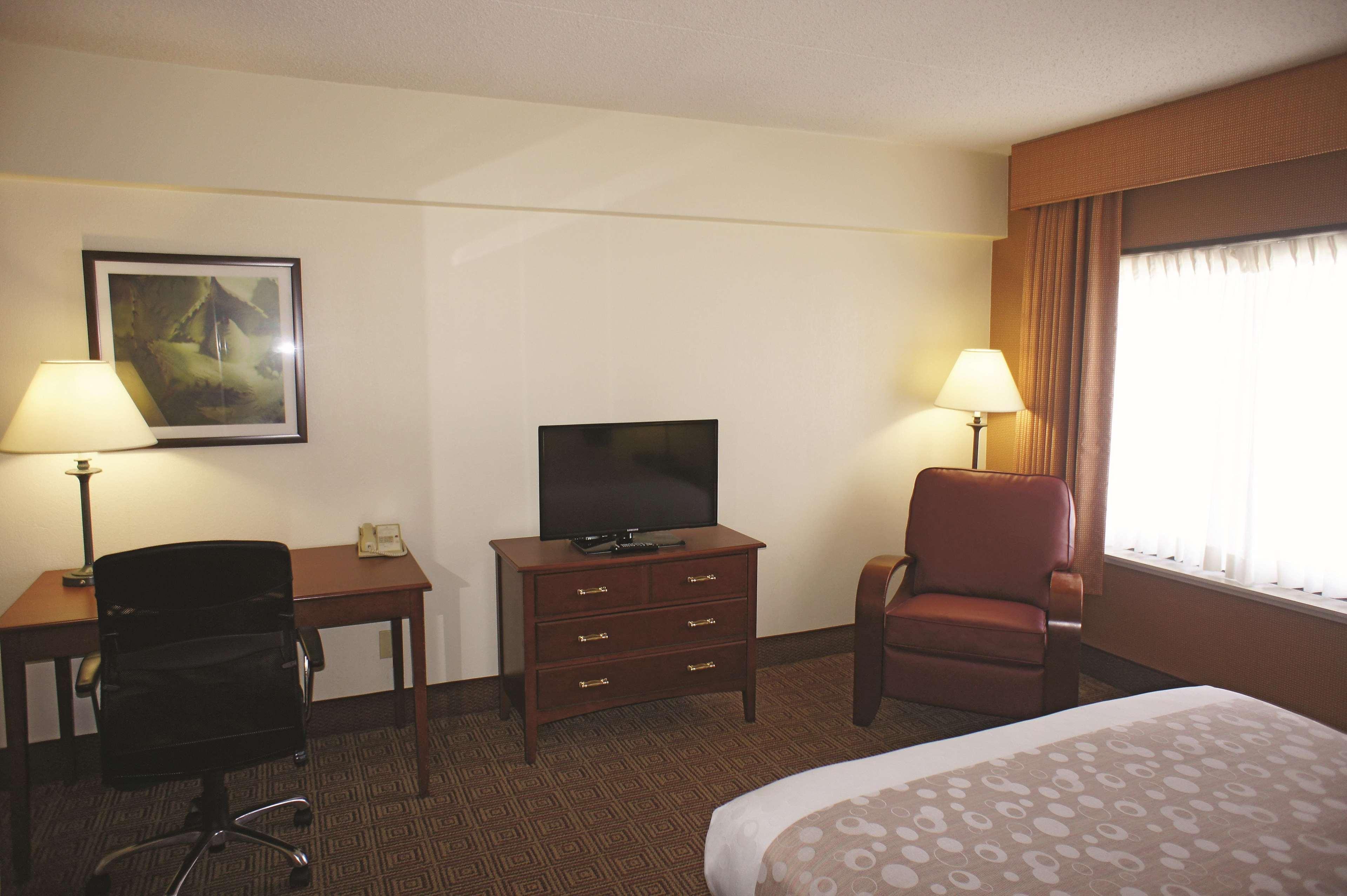 La Quinta By Wyndham New Haven Hotel Buitenkant foto