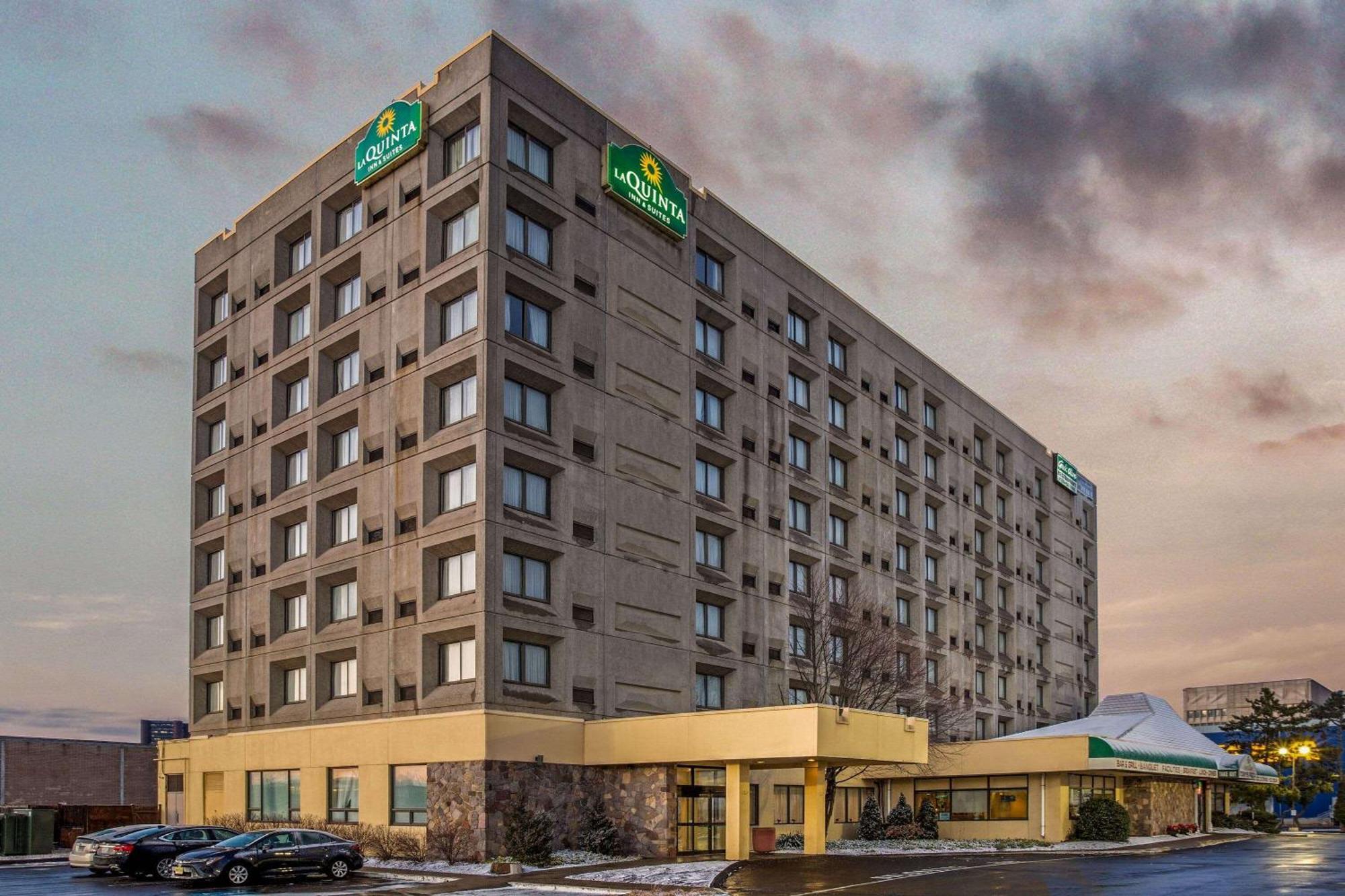La Quinta By Wyndham New Haven Hotel Buitenkant foto